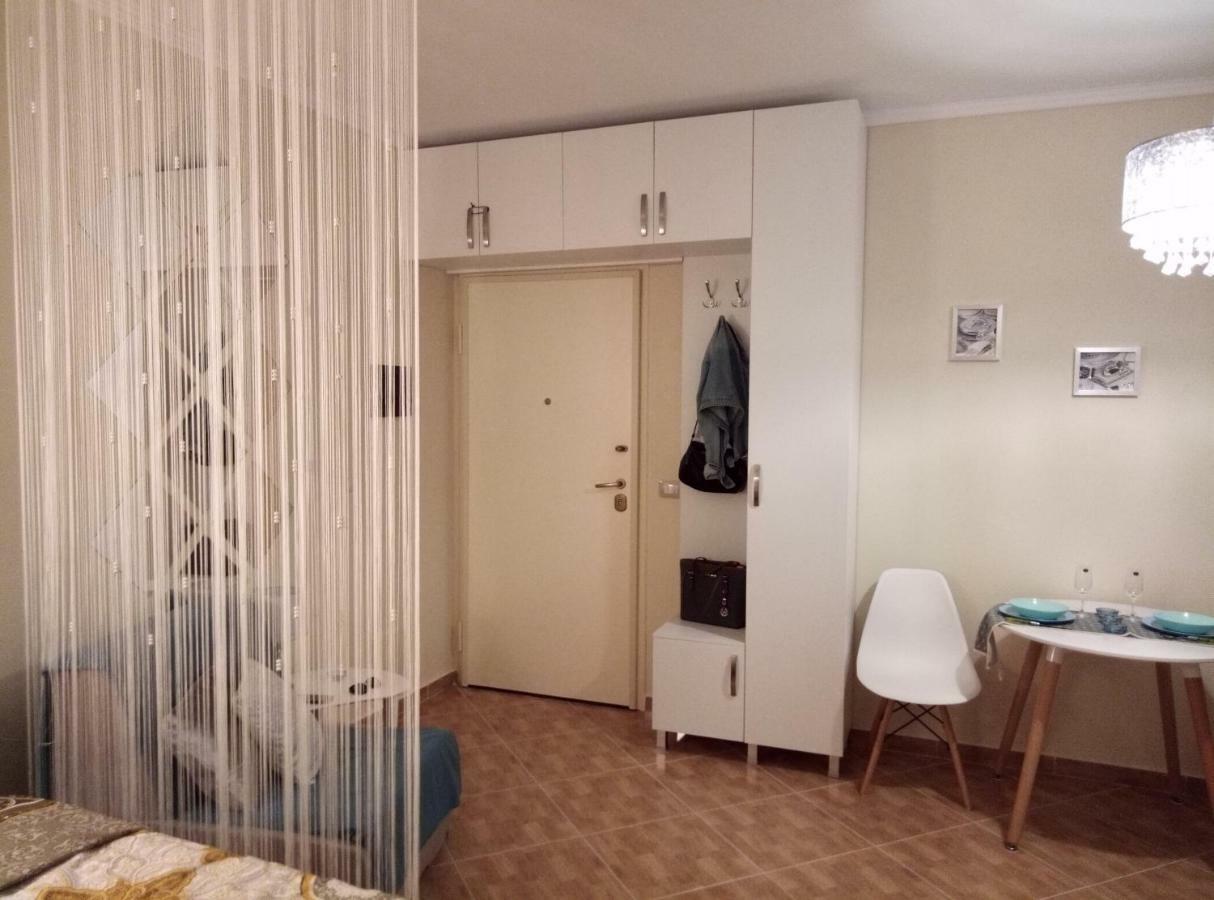 Elen Apartment - Adults Only 奥里库姆 外观 照片