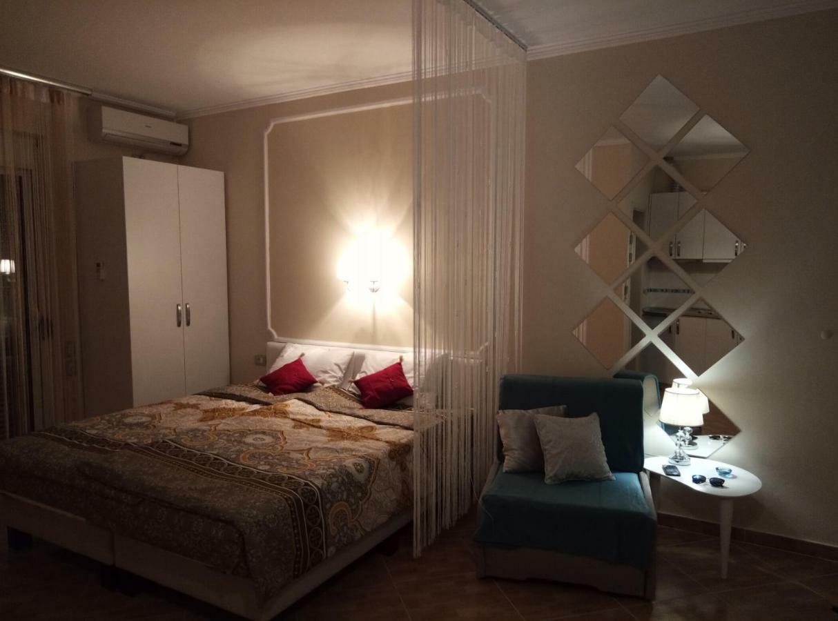 Elen Apartment - Adults Only 奥里库姆 外观 照片